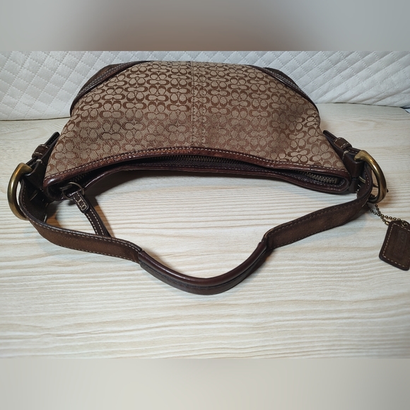 *SOLD* Small Coach Y2K Signature C Hobo Purse 🤎 - Picture 3 of 7